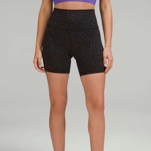 Lululemon ALIGN™ HIGH-RISE SHORT 6" Leopard Camo Deep Coal Multi